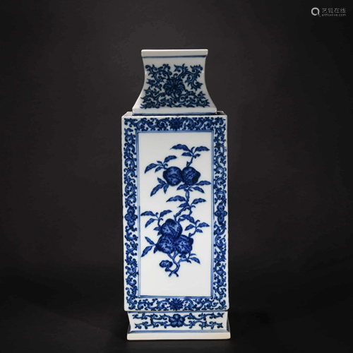 A CHINESE FLORAL BLUE AND WHITE PORCEL…