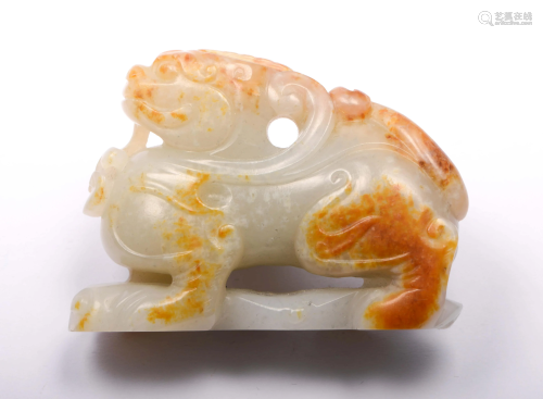 A CHINESE JADE BEAST ORNAMENT