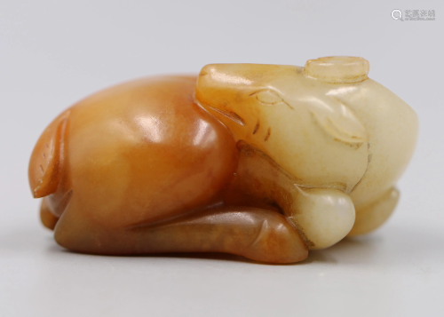 A CHINESE CARVED JADE ORNAMENT