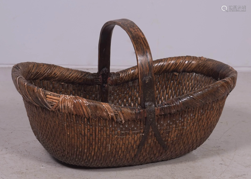 Woven gathering basket