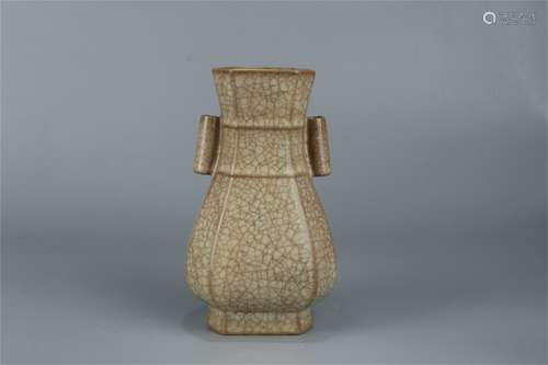 A Chinese Double Ears Ge Kiln Porcelain Vase