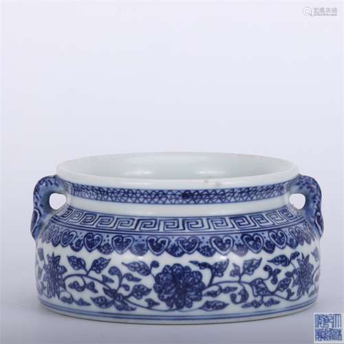 A Chinese Blue and White Floral Porcelain Incense Burner