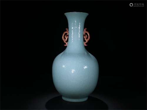 A Chinese Blue Glaze Porcelain Vase