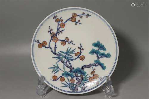 A Chinese Floral Multi Colored Porcelain Plate