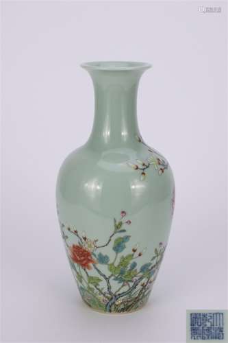 A  Chinese Green Glaze Famille Rose Porcelain Vase