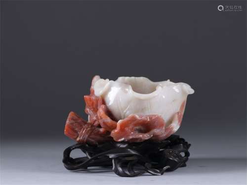 A Chinese Agate Lotus-shaped Brush Washer