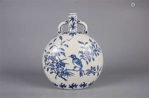 A Chinese Flower&Bird Pattern Porcelain Moon Vase