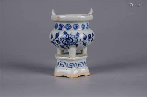 A Chinese Blue and White Porcelain Incense Burner