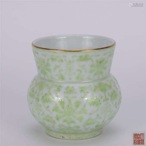 A Chinese Porcelain Slag bucket