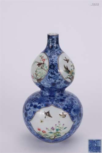 A Chinese Blue and White Porcelain Gourd-shaped Vase With Flower&Bird Pattern
