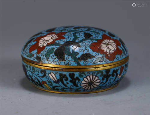 A CHINESE CLOISONNE FLOWER ROUND LIDDED BOX
