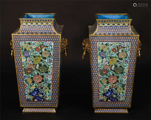 A PAIR OF CHINESE CLOISONNE DOUBLE BEAST HANDLE SQUARE VASE