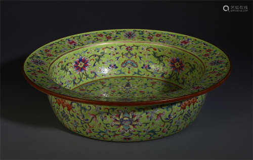 CHINESE PORCELAIN FAMILLE ROSE FLOWER BASIN