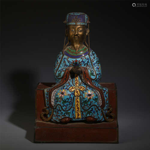 A CHINESE CLOISONNE FLOWER CARVED SEATING FIGURES