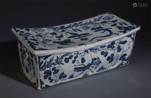 CHINESE BLUE AND WHITE PORCELAIN FLOWER OR INSECT RECTANGULAR PILLOW