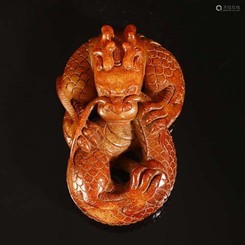 A CHINESE TIANHUANG STONE CARVED DRAGON TABLE ITEM