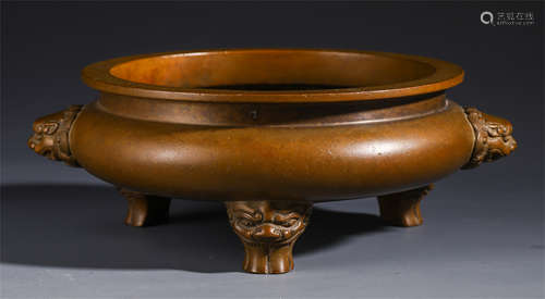 A CHINESE BRONZE DOUBLE BEAST HANDLE TRIPLE FEET CENSER