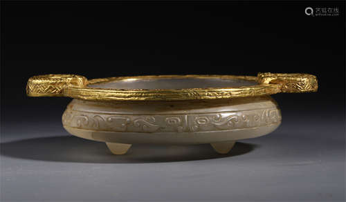 A CHINESE JADE CARVED GILT BRONZE TRIPLE FEET INCENSE BURNER