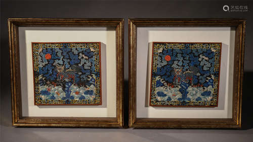 A PAIR OF CHINESE DRAGON PATTERN FICTURE FRAME