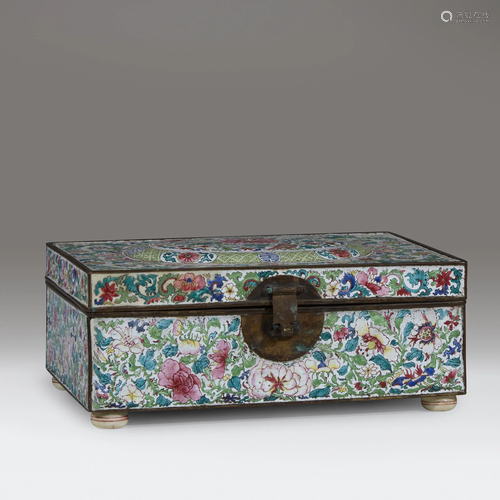 A Chinese enameled copper box, Qing dynasty