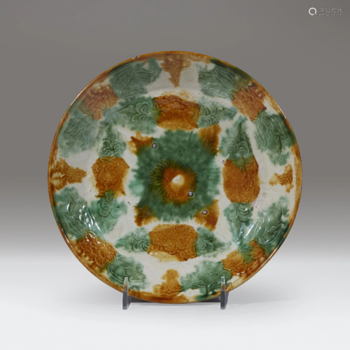 A Chinese sancai-glazed molded ceramic d…