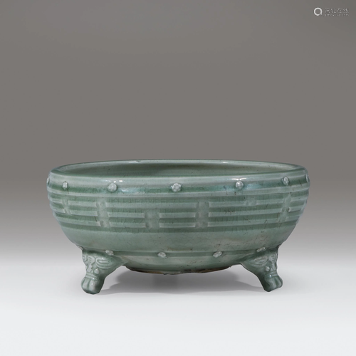 A Chinese Longquan celadon 