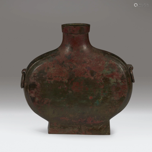 A Chinese archaic bronze vessel, Bianhu, Ha…