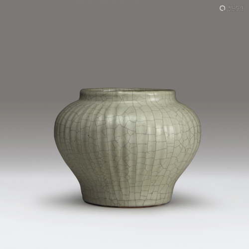 A Chinese crackle-glazed ribbed jar, Qing …