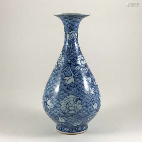 Chinese Blue and White Porcelain Vase