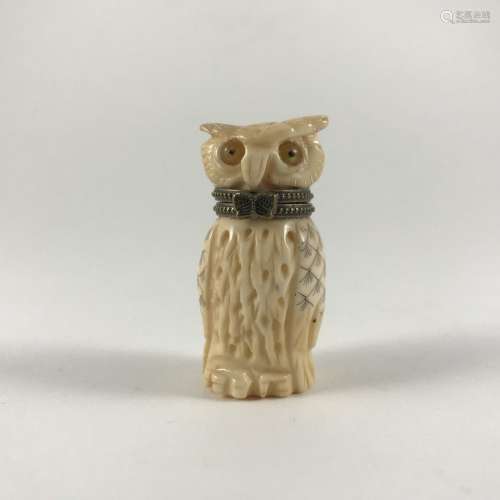 Bone Snuff Box of a Owl