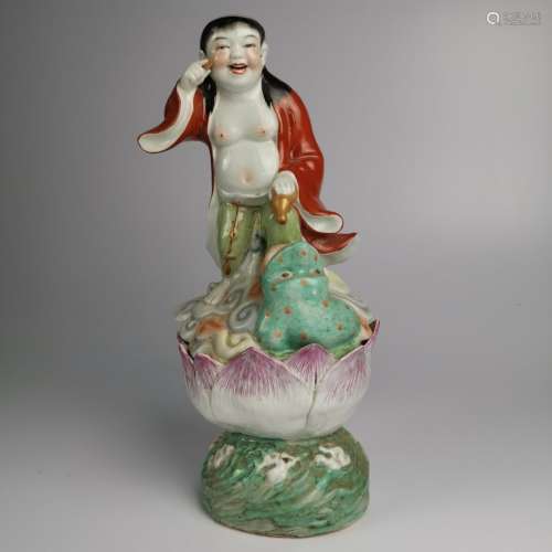 Chinese Qing Dynasty Porcelain Figure