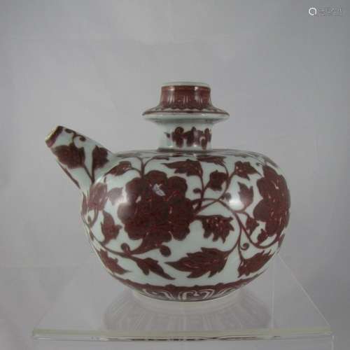 Chinese Ming Porcelain Pot