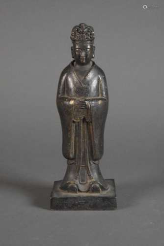 CHINE Vers 1900 Guanyin en bronze patiné façon \