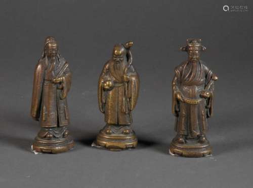 CHINE XXe siècle Trois statuettes en bronze à suje…