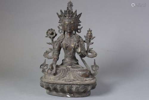 CHINE XXe siècle Guanyin en bronze, très légèremen…