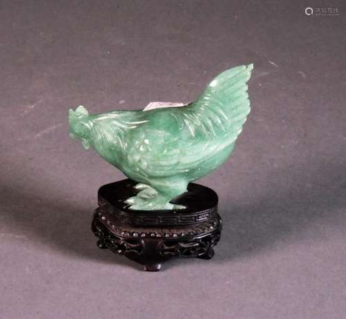 CHINE Vers 1900 Petit coq en aventurine sculptée, …