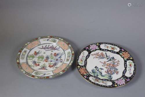 CHINE XXe siècle Deux assiettes en porcelaine, à d…