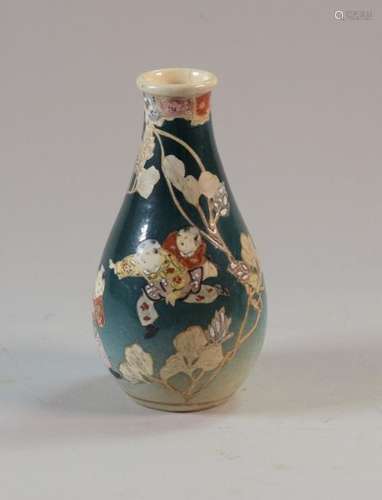 JAPON, Satsuma Début du XXe siècle Vase balustre e…