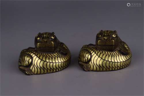 A Pair of Chinese Bronze Paperweights with Gold Inlaid