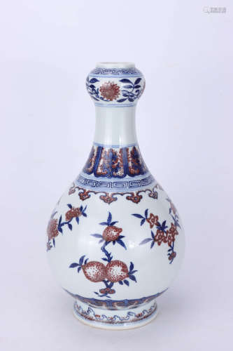 A Chinese Blue and White Underglazed Red Porcelain Garlic Bottle