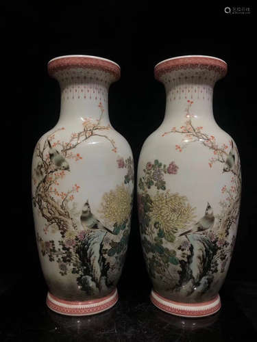 A Pair of Chinese Famille Rose Flower&Bird Pattern Porcelain Vase