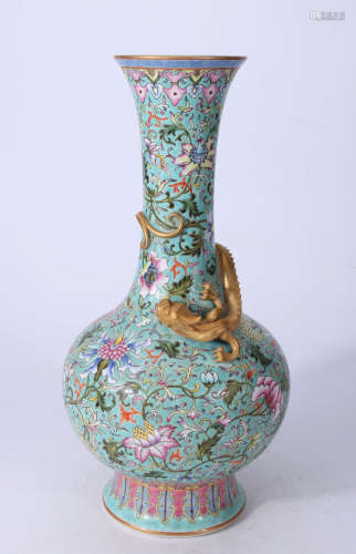 A Chinese Twine Pattern Floral Dragon Pattern Porcelain Vase
