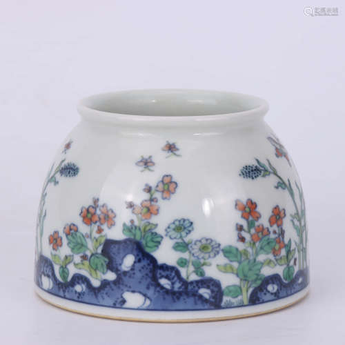 A Chinese Doucai Floral Porcelain Water Pot