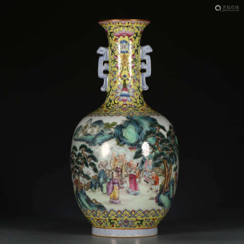 A Chinese Famille Rose Gilt  Twine Pattern Porcelain Vase