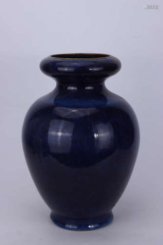 A Chinese Altar Blue Porcelain Garlic Bottle