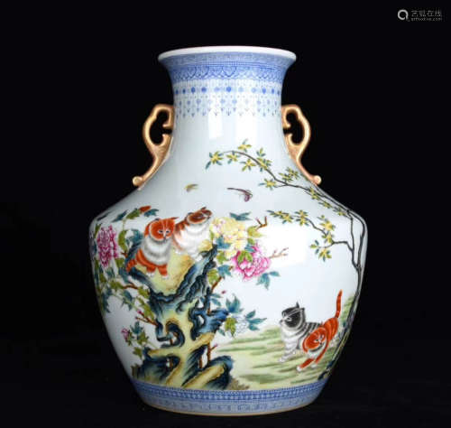 A Chinese Gilt Painted Porcelain Vase