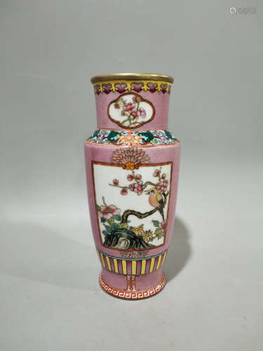 A Chinese Enametl Flower&Bird Pattern Porcelain Vase