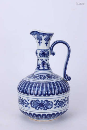 A Chinese Blue and White Floral Porcelain Pot with Handle