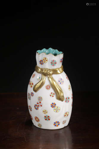 A Chinese Famille Rose Gilt Floral Porcelain Vase