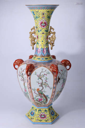 A Chinese Yellow Land Flower&Bird Pattern Porcelain Vase